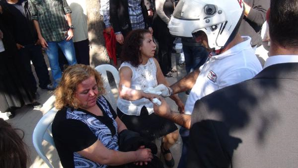 Tören Geçişinde Kamyonette Balonlar Patladı: 6 Kadın Yaralandı
