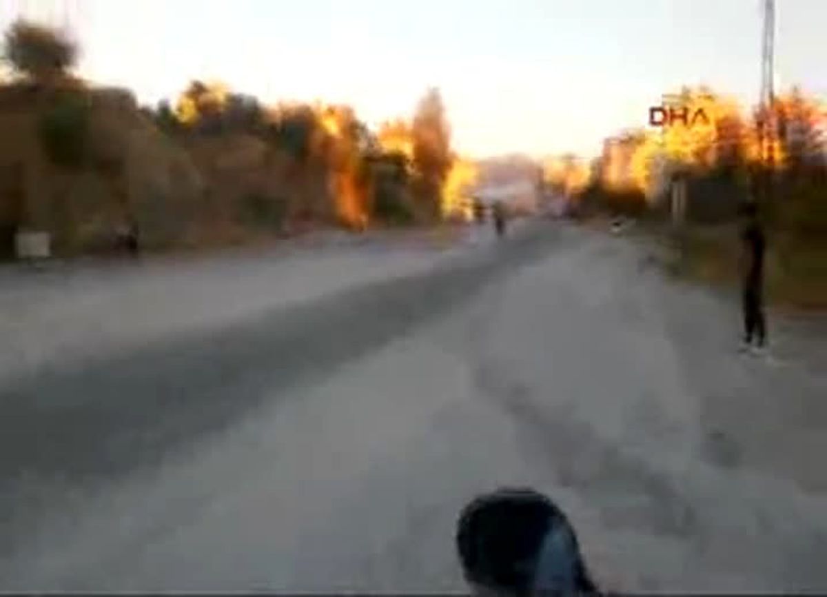 Trafiğe Açık Alanda Paramotorla Uçmaya Çalıştı