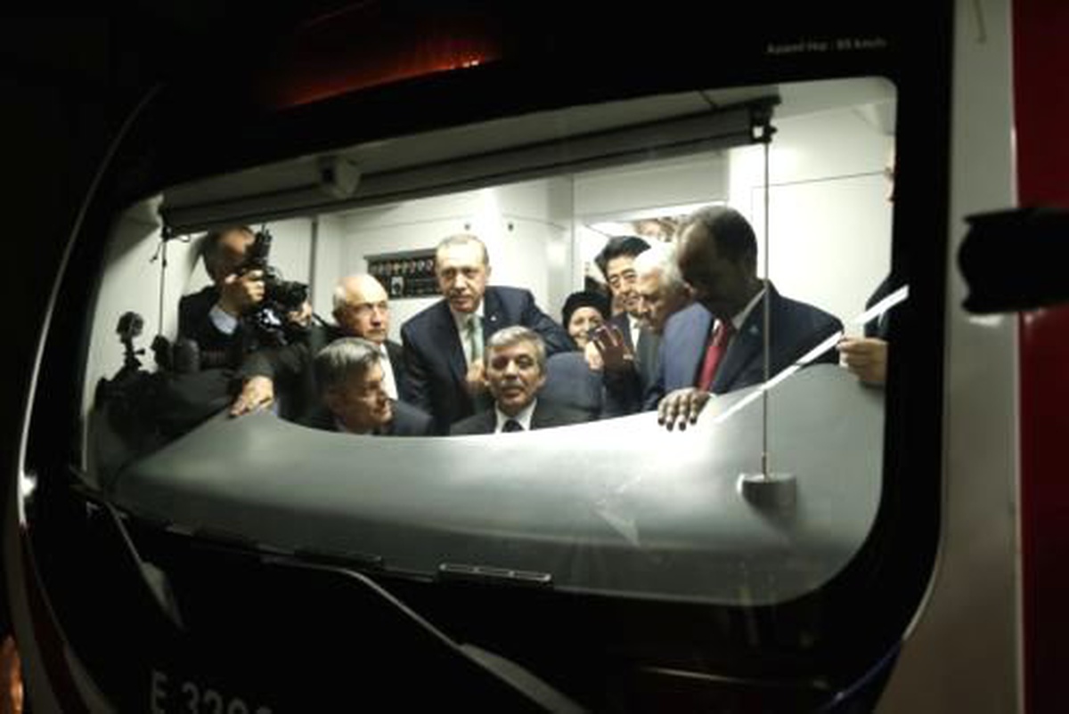 Marmaray\'ın İlk Seferi Gül\'ün Vatmanlığında Gerçekleşti