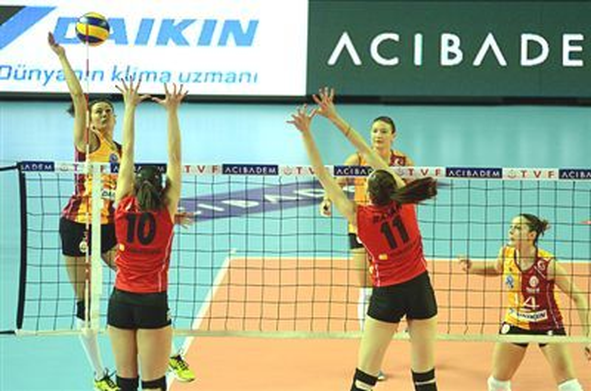 Voleybol: Acıbadem Bayanlar Ligi\'nde Görünüm