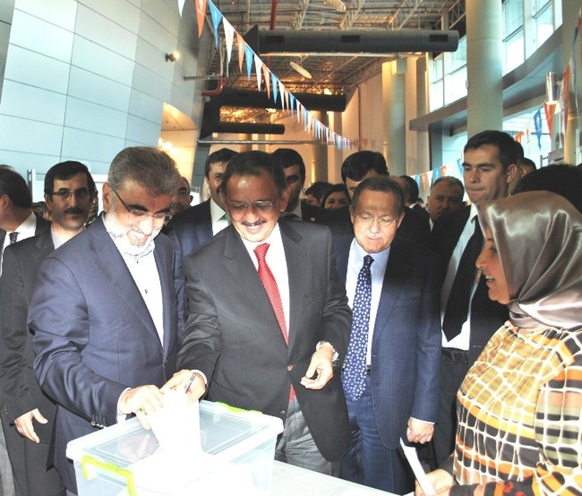 Yıldız ve Özhaseki Birlikte Oy Kullandı