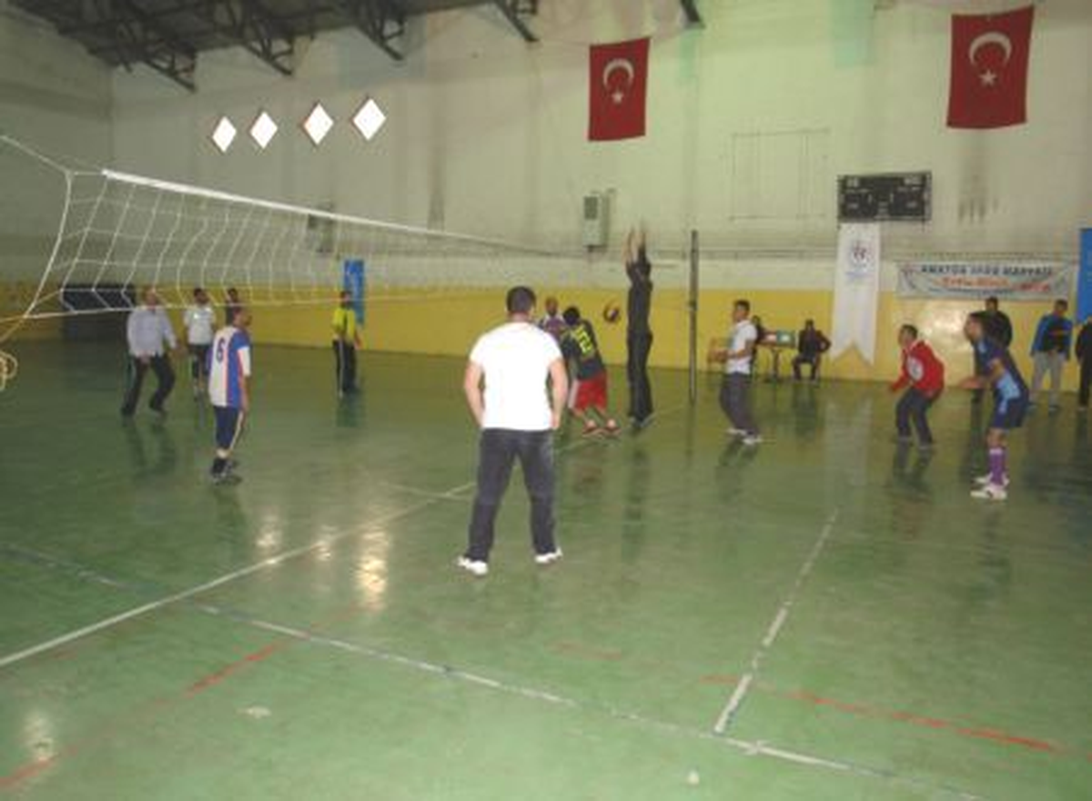 Yüksekova\'da Voleybol Turnuvası Düzenlendi