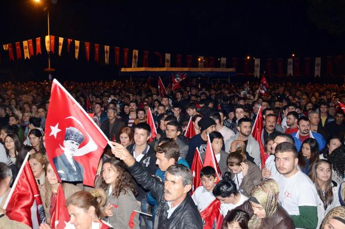 10 Bin Sinoplu Cumhuriyet İçin Yürüdü