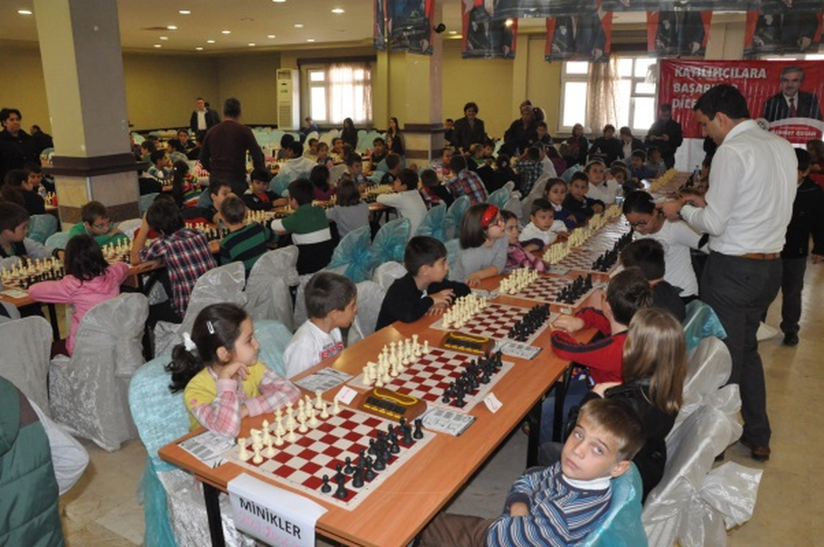 29 Ekim Satranç Turnuvası Gerçekleştirildi
