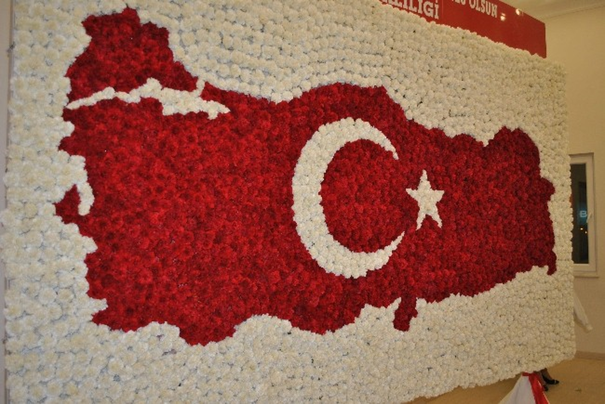 7 Bin Çiçekten Türkiye Haritası