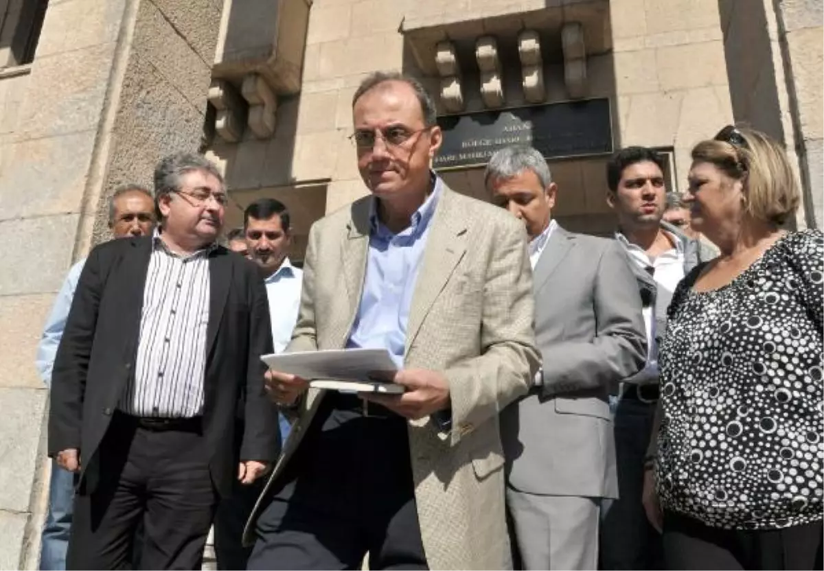 Adana\'da \'Sarin Gazı Davası\' Başladı (1)