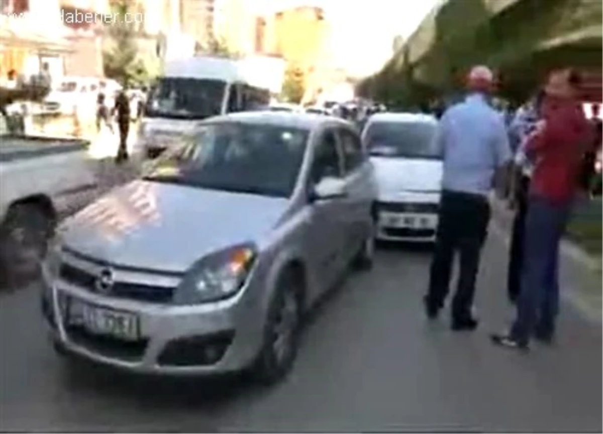 Adana\'da Zincirleme Kaza: 3 Yaralı