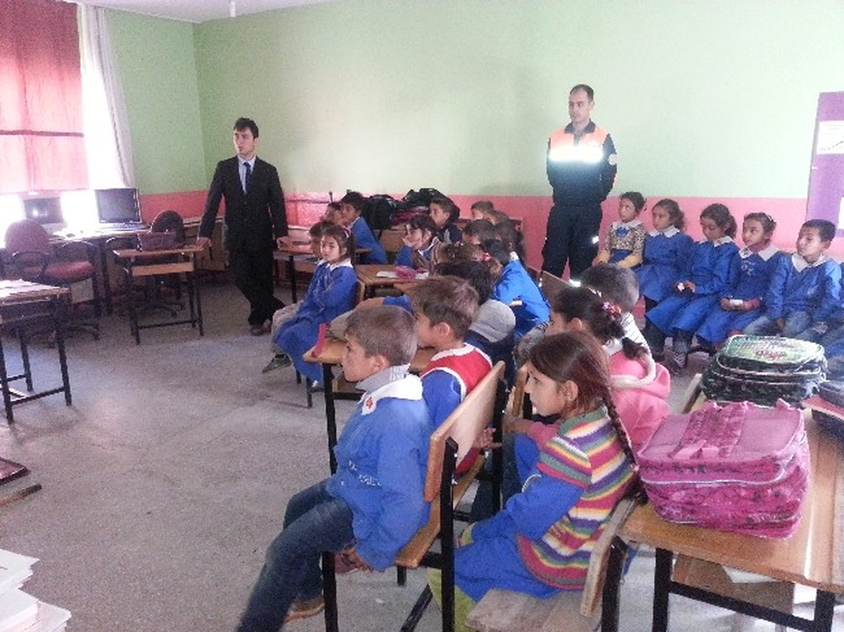 AFAD\'dan Köy Okullarında Deprem Eğitimi