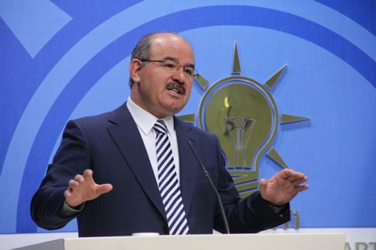 Ak Parti\'li Çelik: Melih Gökçek Orada Kendisine Ev Yapmıyor