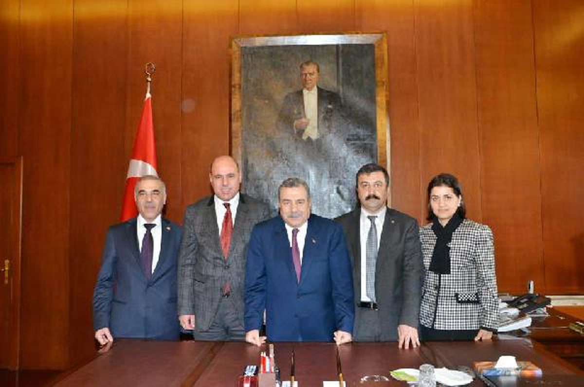Ak Partili Şahkulubey: Meclis\'e Başörtülü Gireceğim