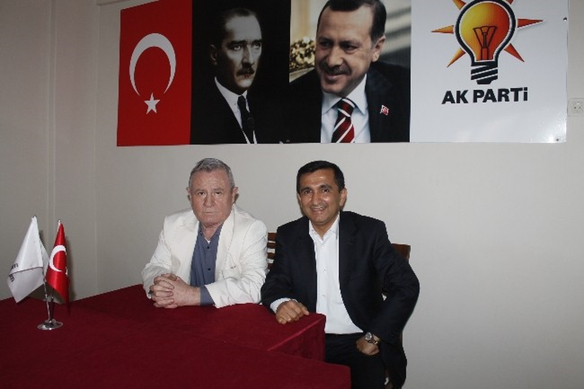 Ak Partili Vekilden Belediye Başkanı Aday Adayı Başterzi\'ye Tebrik Ziyareti