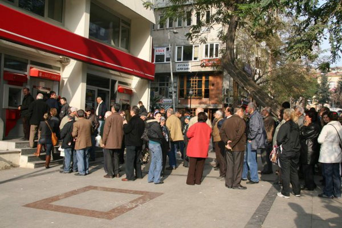 Bankalar, Emeklileri Kendilerine Çekmeye Çalışıyor