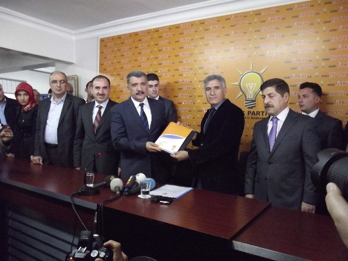 Battalgazi Belediye Başkanı Selahattin Gürkan Aday Adaylık Başvurusunu Yaptı