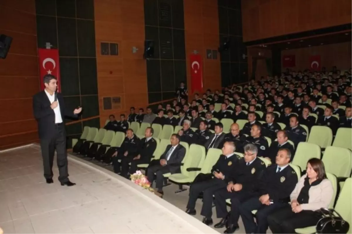 Bayburt\'ta Öfke Kontrolü ve İletişim Semineri