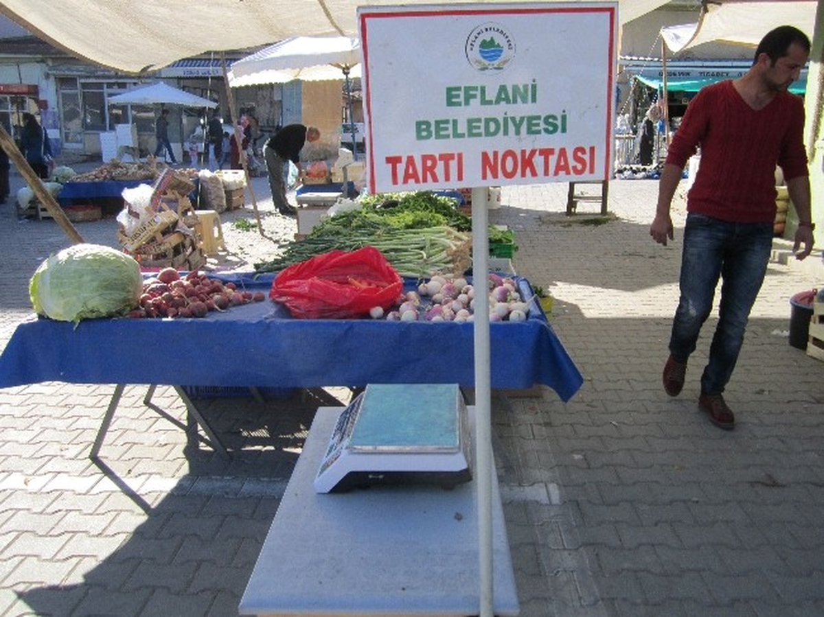 Belediyeden Pazar Yerine Tartı Hizmeti