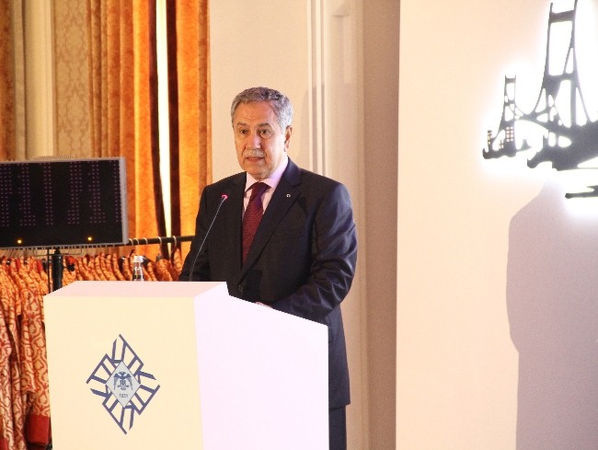 Bülen Arınç: "Tüm Dünya İçin Tarihten Ders Çıkarmanın Vakti Gelmiştir"