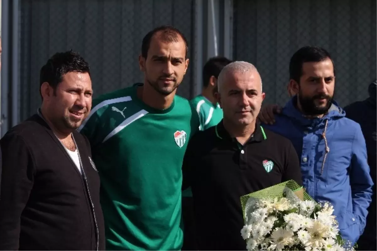 Bursaspor, Fenerbahçe\'ye Hazırlanıyor