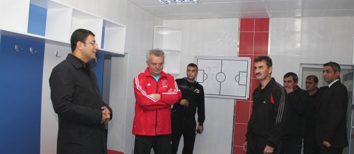 Çankırı Valisi, Atatürk Stadyumu\'nda İnceleme Yaptı
