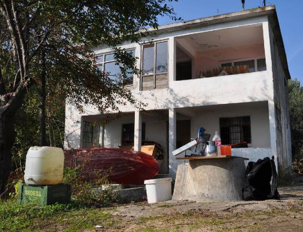 Cinayet Bu Bağ Evinde İşlenmiş