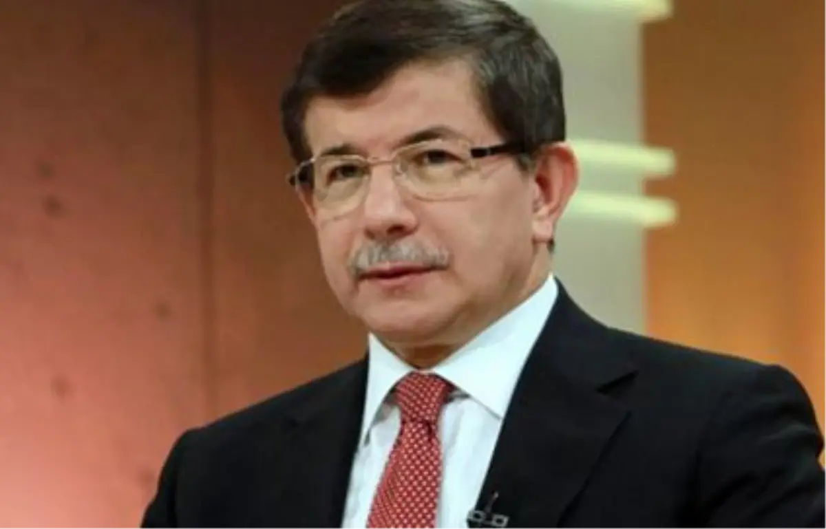 Dışişleri Bakanı Davutoğlu Macaristan\'da