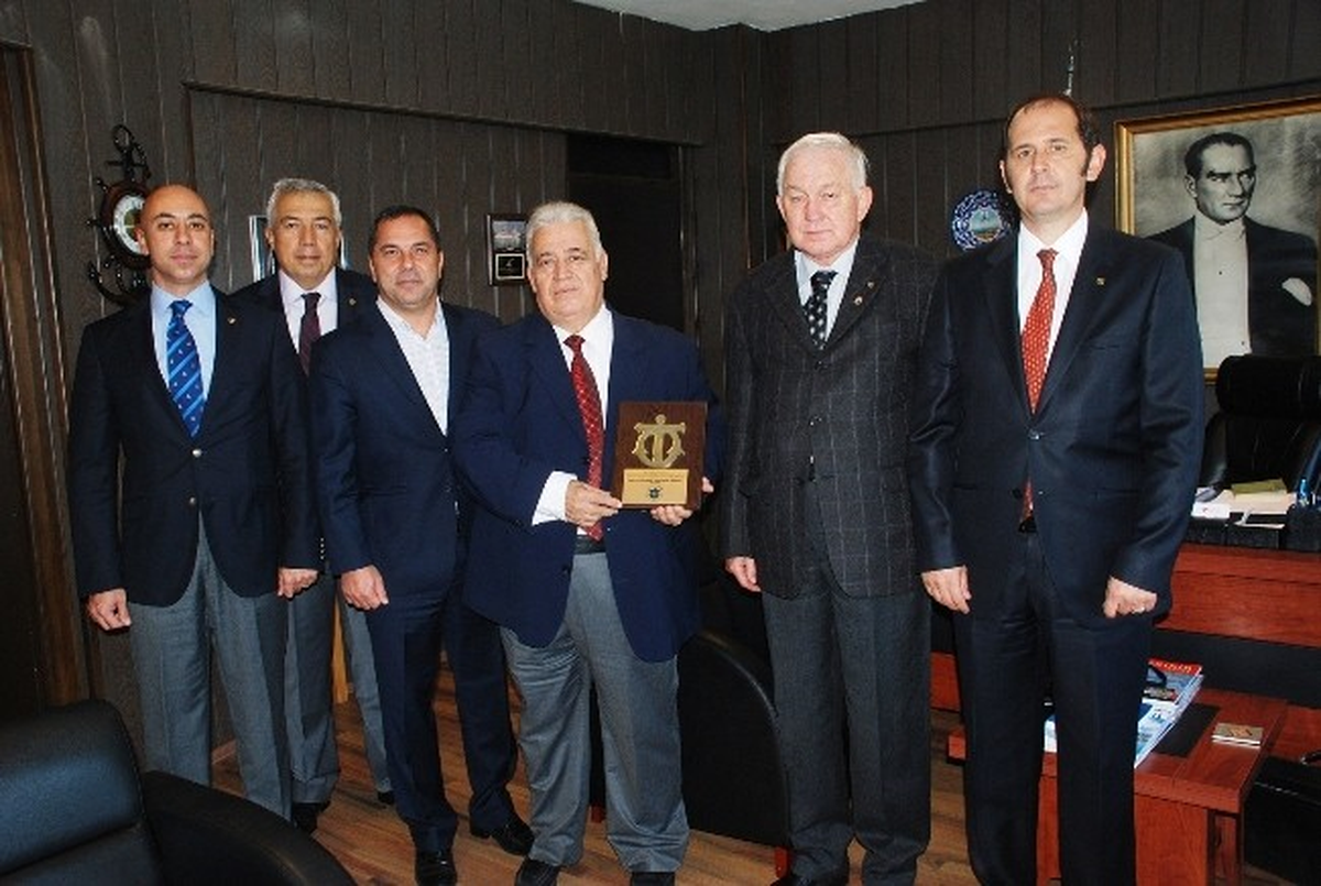 Dto İzmir Şube Başkanı Öztürk\'ten Teklif
