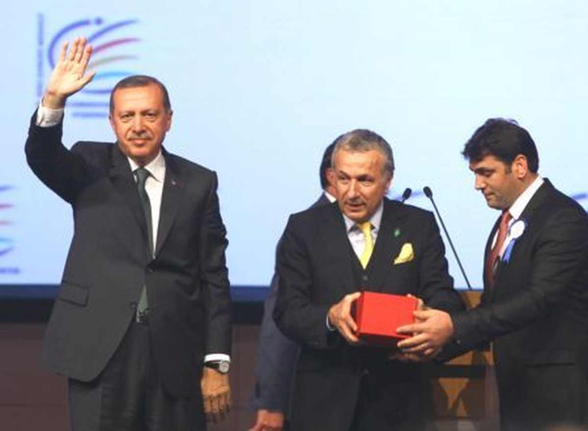 Erdoğan: "Gönlüm ister ki böyle kongre merkezi İzmir\'de olsun"