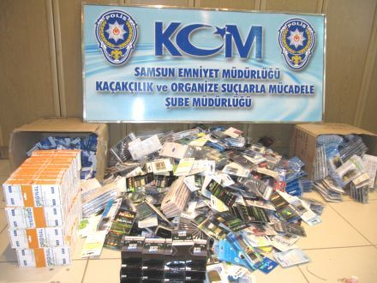 Gümrük Kaçağı Cep Telefonu Aksesuarları
