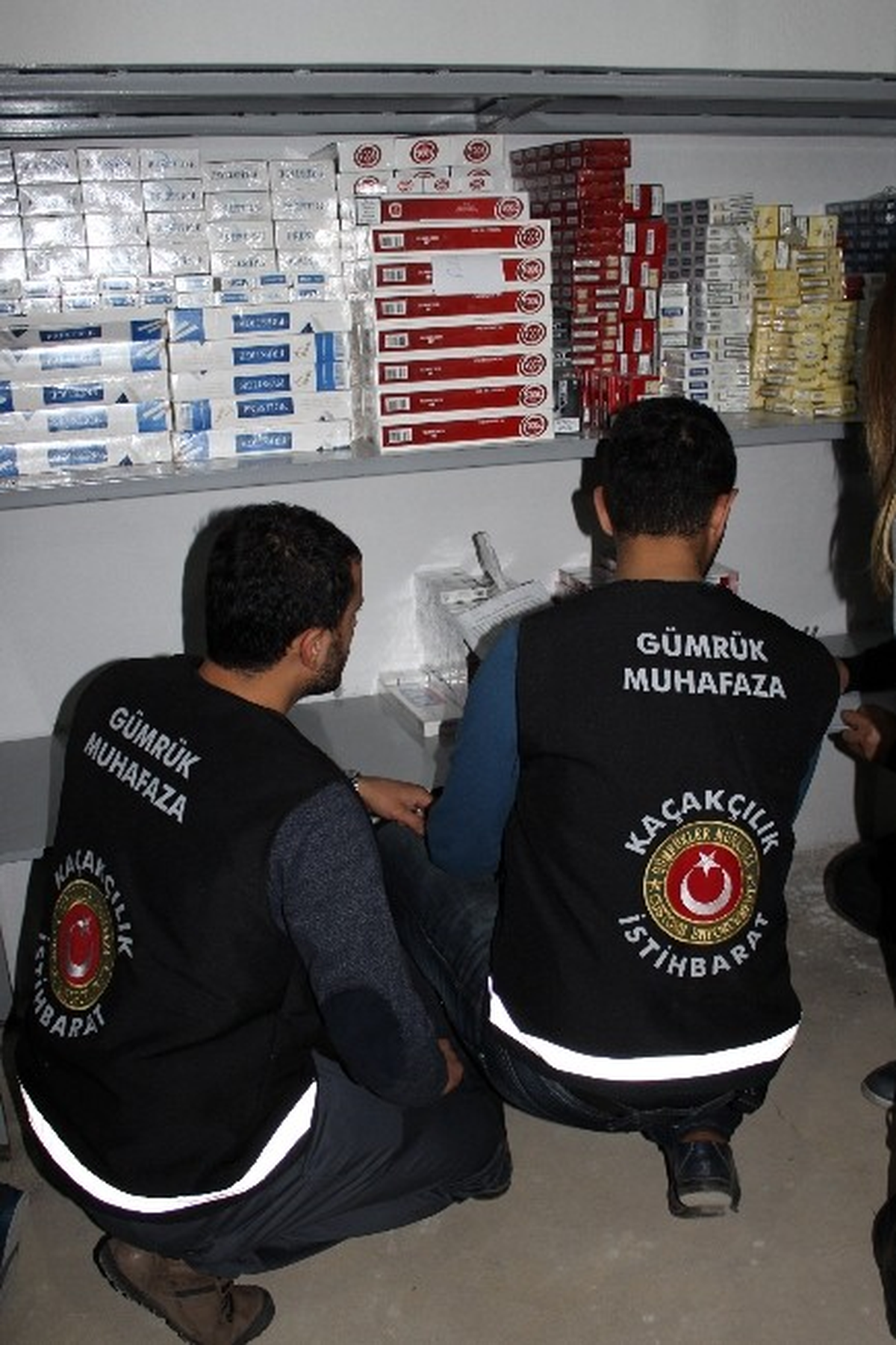 Samsun Polisi Ünye\'de Kaçakçılık Operasyonu Düzenledi