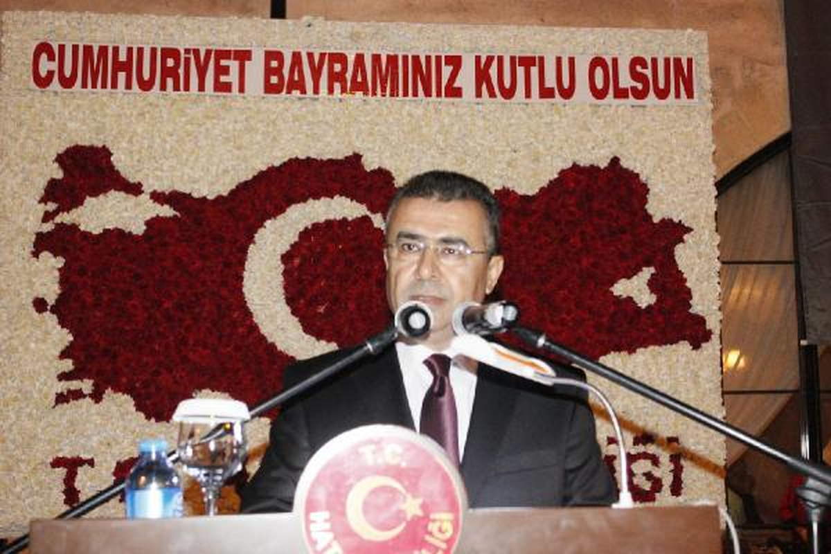 Hatay Valiliği\'nden Cumhuriyet Resepsiyonu