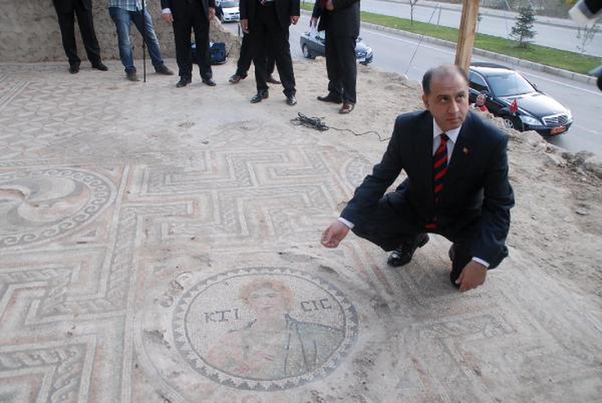 Kaçak Kazı İhbarının Ardından Roma Mozaikleri Ortaya Çıktı