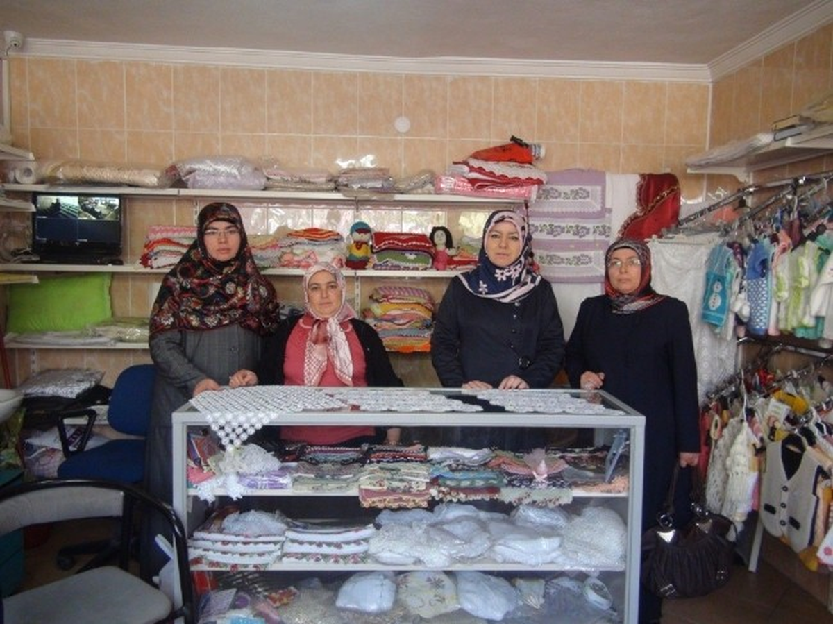 Kadınlar, İnci Çeyiz Projesi ile Kendi Ürünlerinin Satışını Yapıyor