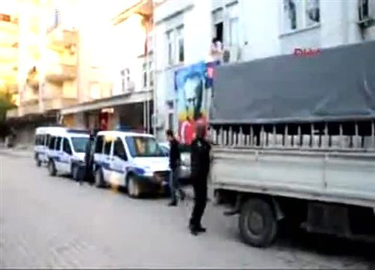 Kamyonette 20 Bin Paket Kaçak Sigara Ele Geçti