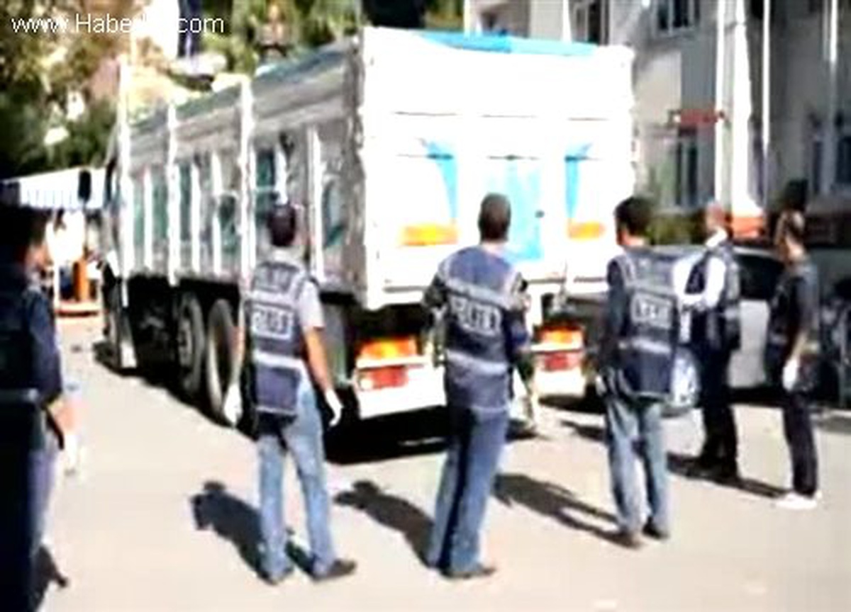 Osmaniye\'de 1 Ton 625 Kilo Esrar Ele Geçirildi