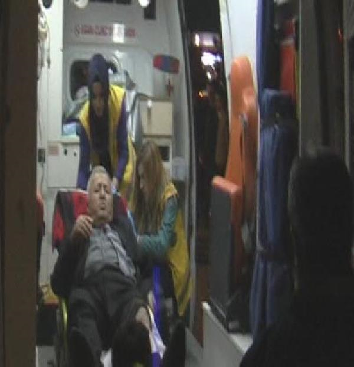 Ereğli\'de Otobüs Bekleyen Adamı Bacağından Vurup Kaçtı