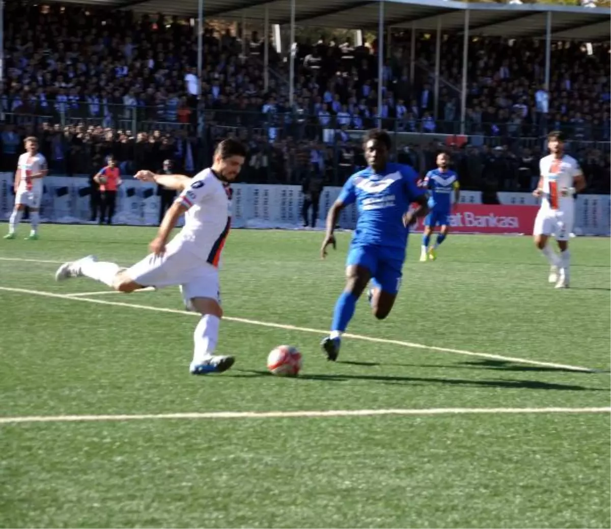 Tatvan Gençlerbirliği–büyükşehir Belediye: 0-1