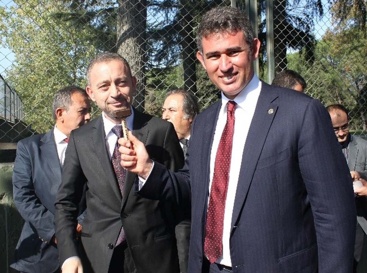 Ümit Kocasakal "Hasdal" Düğününde Org Çaldı