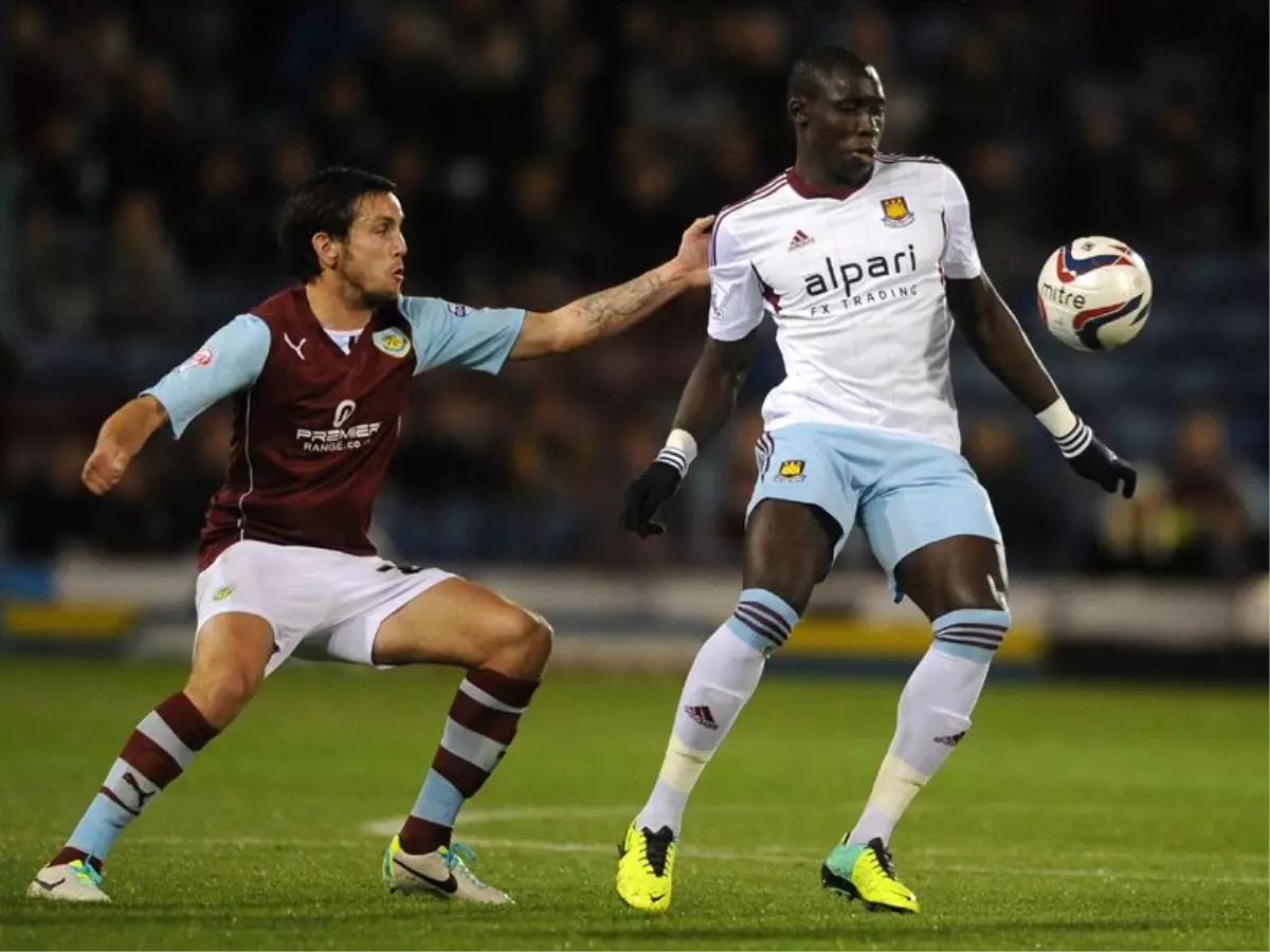 West Ham Tek Şutla Tur Atladı: 2-0