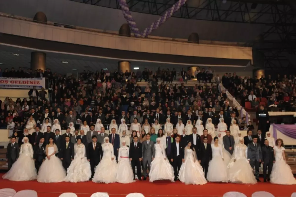 Bağcılar\'da 10 Ayda 5 Bin 50 Nikah Kıyıldı
