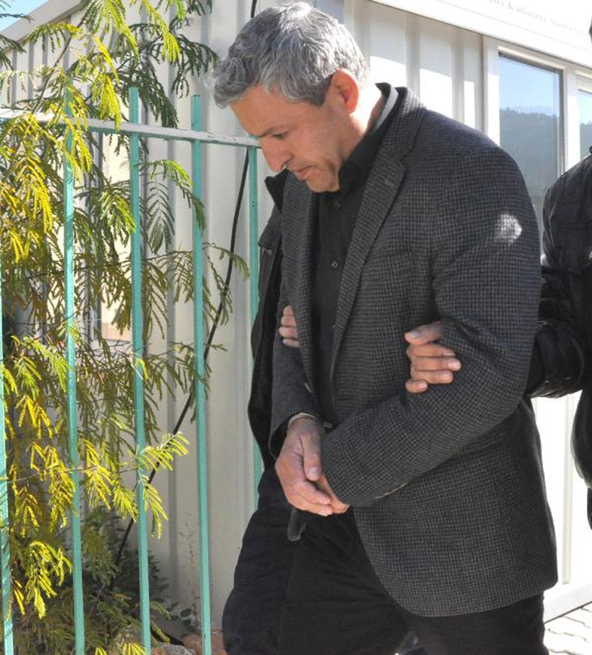 Kütahya\'da 14 Kişiyi Dolandıran Şüpheli Suçüstü Yakalandı