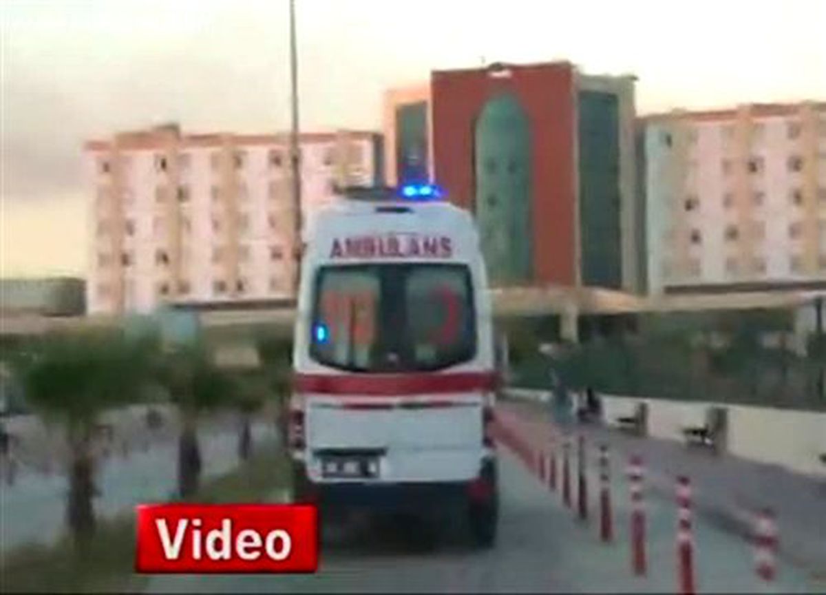 Adana\'da 16 Yaşındaki Bir Çocukbakkala Gitmeyen Ablasını Bıçakladı