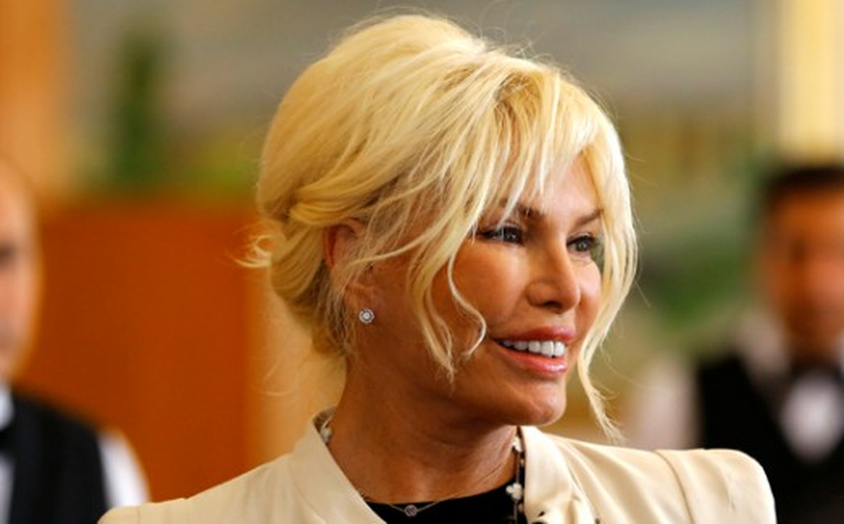 Ajda Pekkan\'a Fransa\'dan "Sanat ve Edebiyat" Nişanı