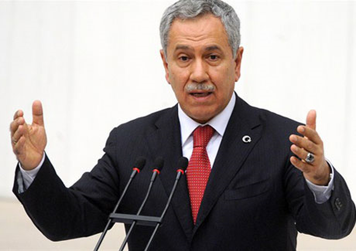 Arınç: Kadınları Kıyafetlerine Göre Ayırmak Ahlaksızlıktır
