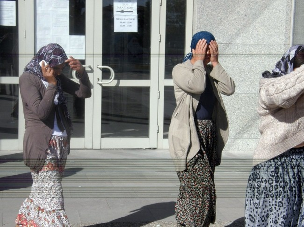 Aksaray\'da Hırsızlık Şüphelisi 3 Kadın Yakalandı