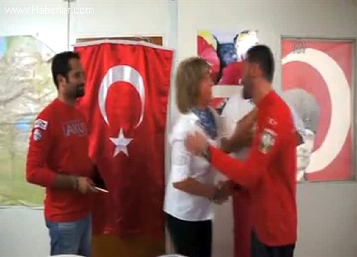 Alman çiftten AKUT için bağış kampanyası