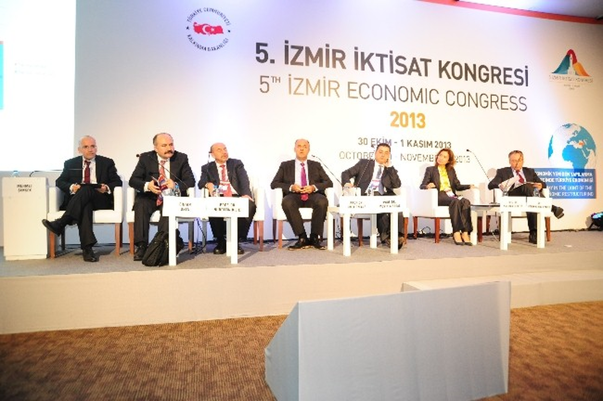 Bakan Şişmek\'ten Kayıt Dışı Mücadaleye Terörle Mücadele Benzetmesi