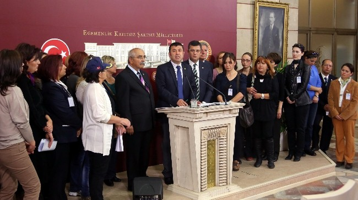 Balyoz Davasının Tutuklu Sanık Yakınları Meclis\'te