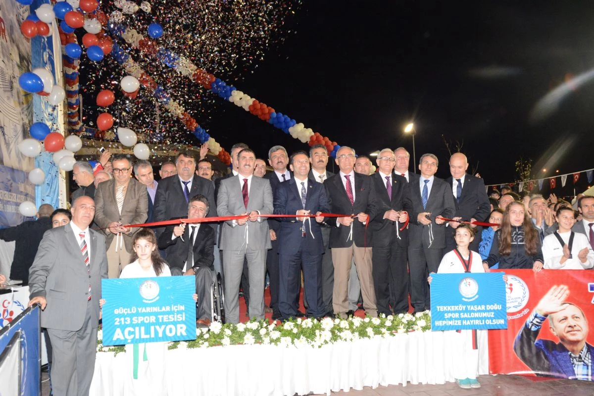 Başbakan 7.500 Kişilik Spor Salonunun Açılışına Katıldı