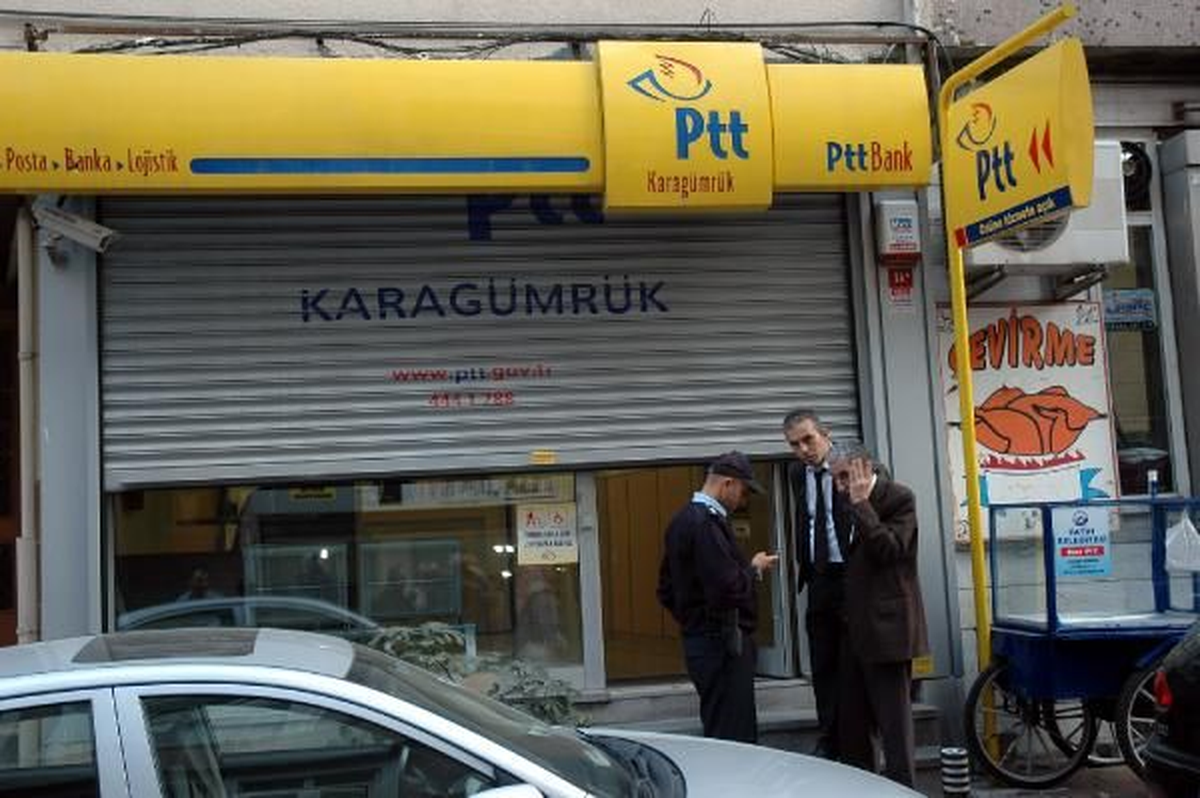 Benzinle Tehdit Ederek PTT\'yi Soydu