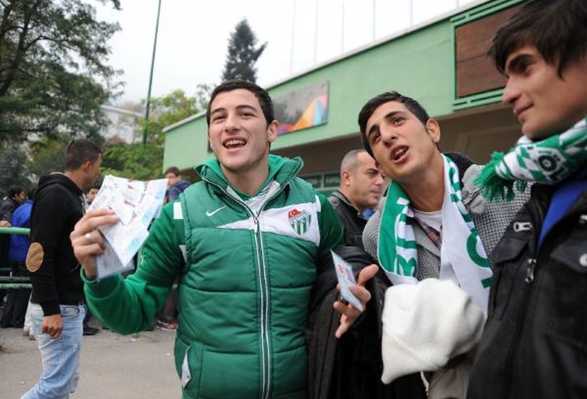 Bursaspor-Fenerbahçe Maç Biletleri Satışa Çıktı