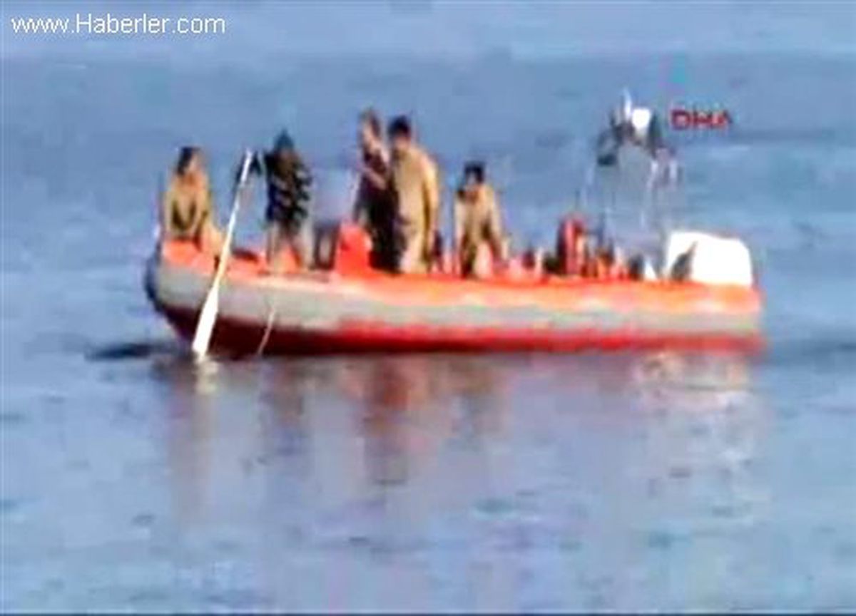 Kemer\'de Caretta Caretta Denizde Ölü Bulundu